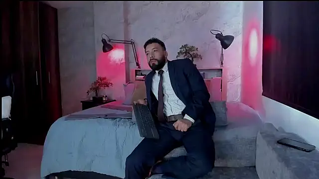 Snapshot of bruno_woods chatting on 11/20/25, 01:55 bruno woods online show from 11/20/25, 01:55