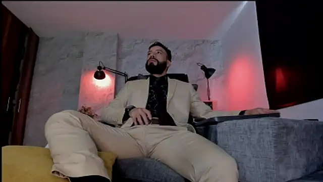 Snapshot of bruno_woods chatting on 11/30/25, 12:42 bruno woods online show from 11/30/25, 12:42