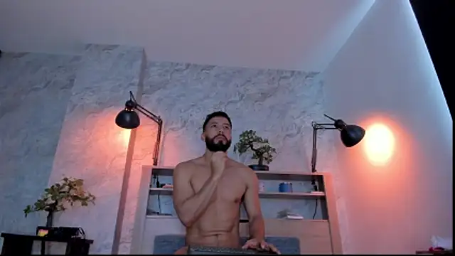 Snapshot of bruno_woods chatting on 12/14/25, 04:12 bruno woods online show from 12/14/25, 04:12