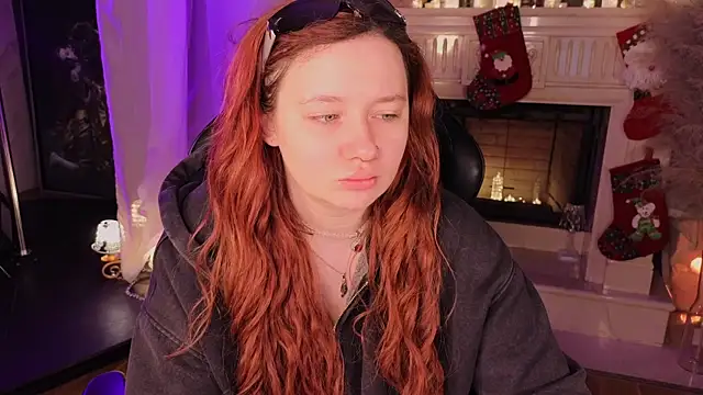 carolina elf online show from 12/05/25, 02:36