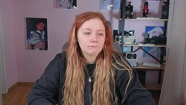 Snapshot of carolina_elf chatting on 01/16/26, 05:33 carolina elf online show from 01/16/26, 05:33