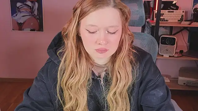 Snapshot of carolina_elf chatting on 02/22/26, 05:08 carolina elf online show from 02/22/26, 05:08