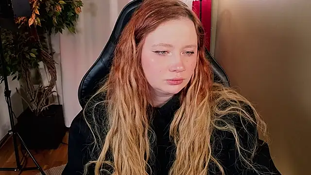 Snapshot of carolina_elf chatting on 02/27/26, 05:07 carolina elf online show from 02/27/26, 05:07