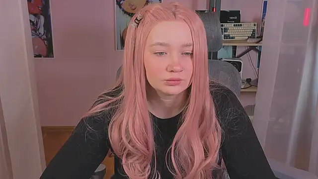 Snapshot of carolina_elf chatting on 03/13/26, 05:25 carolina elf online show from 03/13/26, 05:25