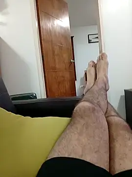 Snapshot of ale5858 chatting on 10/22/25, 11:15 ale5858 online show from 10/22/25, 11:15