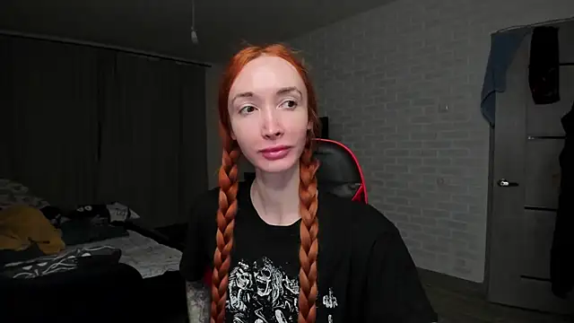 Roxy Silver online show from 11/24/25, 08:52