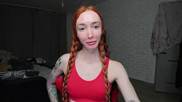 Roxy Silver online show from 11/25/25, 06:41