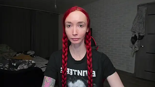 Snapshot of Roxy_Silver chatting on 02/18/26, 07:54 Roxy Silver online show from 02/18/26, 07:54