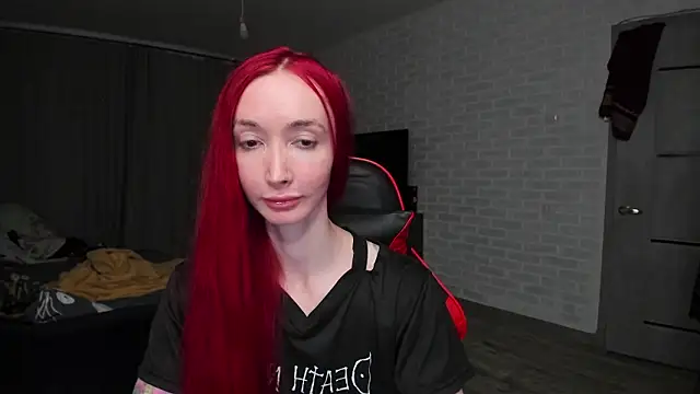 Snapshot of Roxy_Silver chatting on 03/08/26, 03:10 Roxy Silver online show from 03/08/26, 03:10