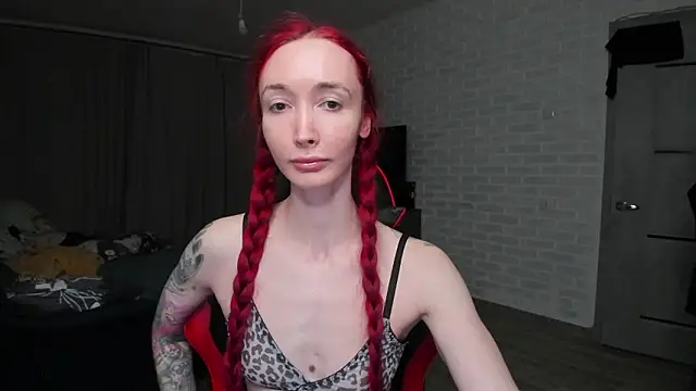 Snapshot of Roxy_Silver chatting on 03/10/26, 09:09 Roxy Silver online show from 03/10/26, 09:09