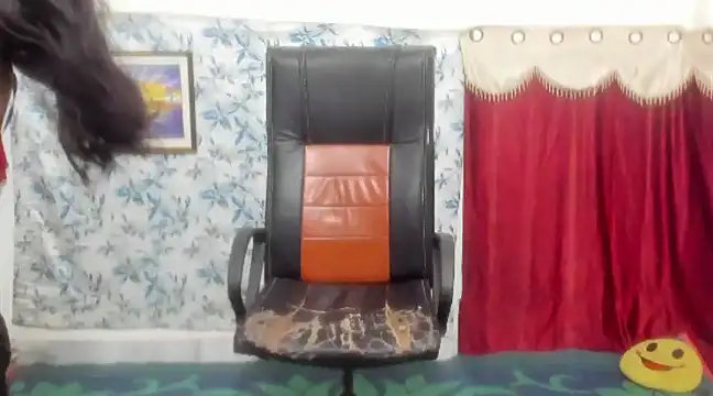 Snapshot of Mia_jonny6 chatting on 01/19/25, 12:06 Mia jonny6 online show from 01/19/25, 12:06