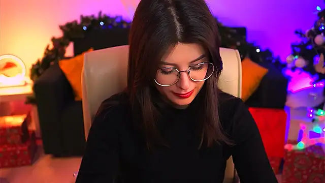 NicoleMun online show from 12/22/24, 11:22