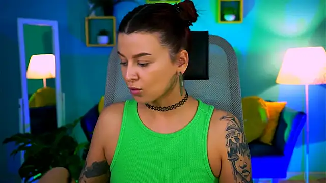 Snapshot of NicoleMun chatting on 02/27/26, 01:44 NicoleMun online show from 02/27/26, 01:44