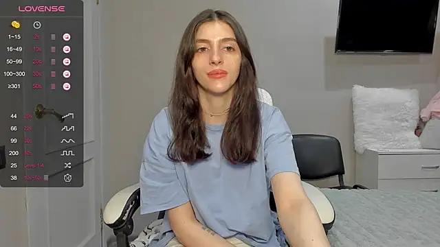 Snapshot of broosnica1 chatting on 01/13/26, 08:30 broosnica1 online show from 01/13/26, 08:30