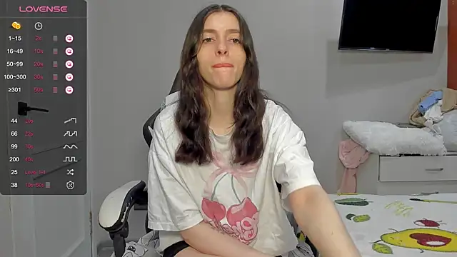 Snapshot of broosnica1 chatting on 02/05/26, 10:42 broosnica1 online show from 02/05/26, 10:42