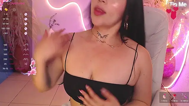 ViolettaHotLatin  online show from 06/01/26, 11:34