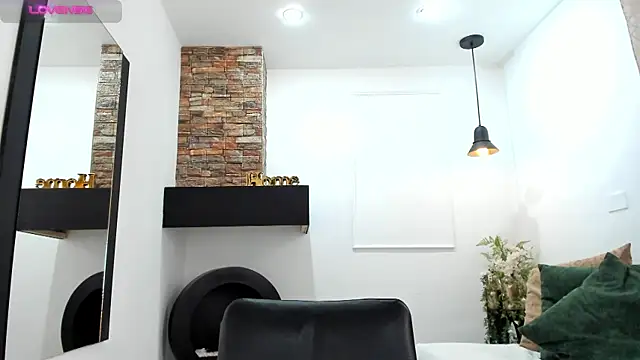  AlejaCruz  online show from 09/21/25, 11:56