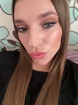 Snapshot of adel_secret chatting on 02/20/25, 09:44 adel secret online show from 02/20/25, 09:44