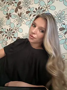 Snapshot of adel_secret chatting on 09/17/25, 11:45 adel secret online show from 09/17/25, 11:45