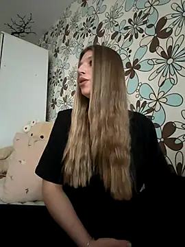 Snapshot of adel_secret chatting on 10/14/25, 12:17 adel secret online show from 10/14/25, 12:17