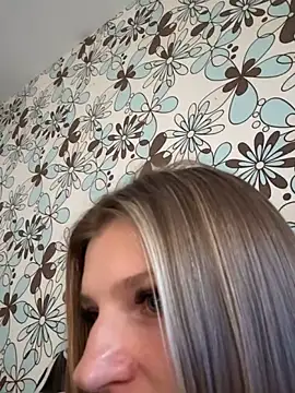 Snapshot of adel_secret chatting on 10/23/25, 09:30 adel secret online show from 10/23/25, 09:30