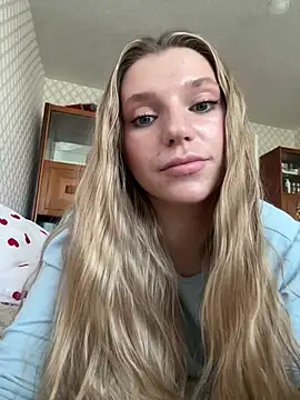 Snapshot of adel_secret chatting on 06/17/26, 12:29 adel secret online show from 06/17/26, 12:29