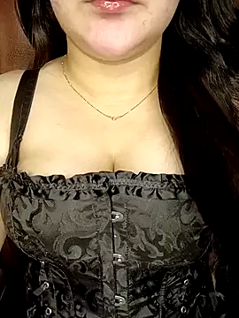 Snapshot of AK---47 chatting on 12/23/24, 04:17 AK---47 online show from 12/23/24, 04:17