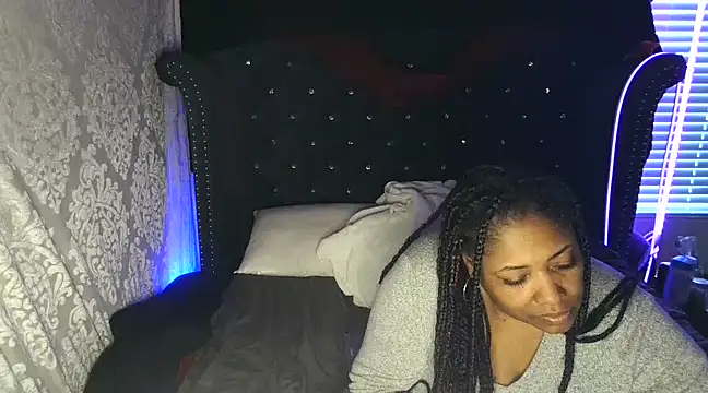 Snapshot of msyvette1970@xh chatting on 12/13/24, 11:50 msyvette1970xh online show from 12/13/24, 11:50