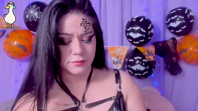 Snapshot of _niiky chatting on 10/15/25, 12:49 niiky online show from 10/15/25, 12:49