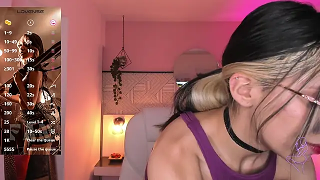 Violetta Nur online show from 12/21/24, 04:52