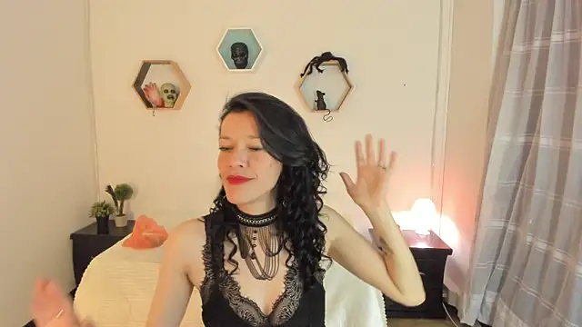 Snapshot of Paloma_victory chatting on 10/16/25, 09:27 Paloma victory online show from 10/16/25, 09:27