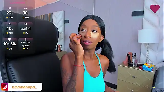 Anny osorio online show from 12/05/25, 07:10