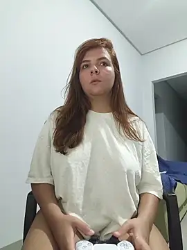 Snapshot of Bruninha_Hot10 chatting on 02/28/26, 05:52 Bruninha Hot10 online show from 02/28/26, 05:52