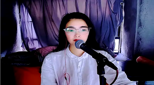 Snapshot of Floor_oo chatting on 02/26/25, 09:32 Floor oo online show from 02/26/25, 09:32