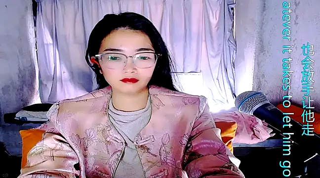 Snapshot of Floor_oo chatting on 03/17/25, 08:51 Floor oo online show from 03/17/25, 08:51