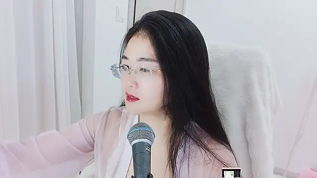 Snapshot of Floor_oo chatting on 10/09/25, 01:53 Floor oo online show from 10/09/25, 01:53