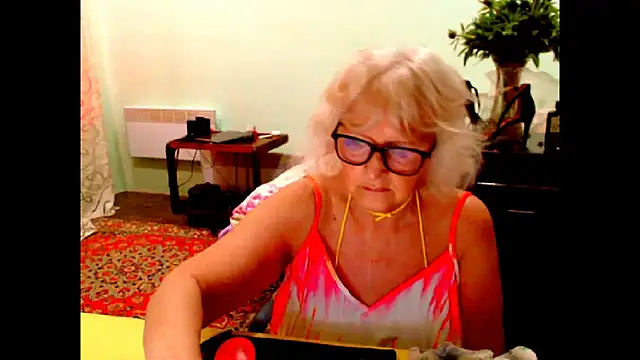 Natali7634 online show from 05/12/26, 08:00