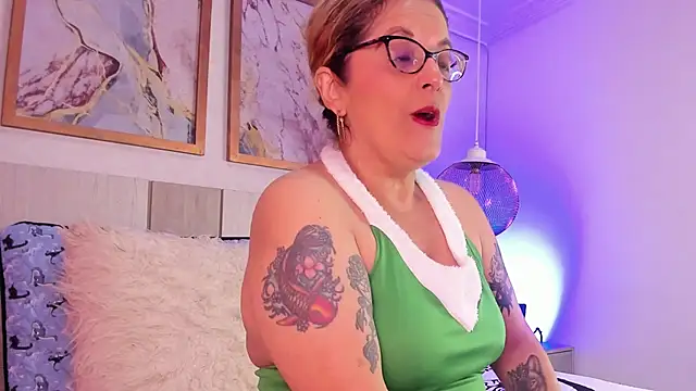 ValeryHart1 online show from 03/17/25, 12:25