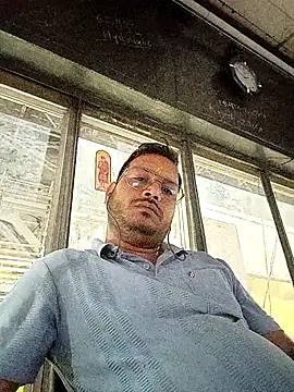 DeepakXxxR86 online show from 03/04/26, 08:15