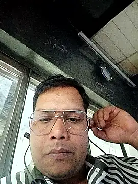 DeepakXxxR86 online show from 03/30/26, 08:21