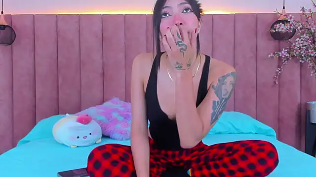 MarianaBranzz online show from 12/29/24, 05:33