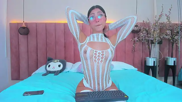 MarianaBranzz online show from 01/13/25, 12:56