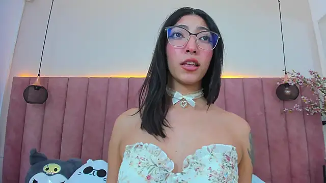 MarianaBranzz online show from 02/25/25, 04:10