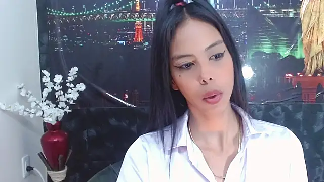 Snapshot of Catalella_Ar chatting on 04/18/26, 03:32 Catalella Ar online show from 04/18/26, 03:32