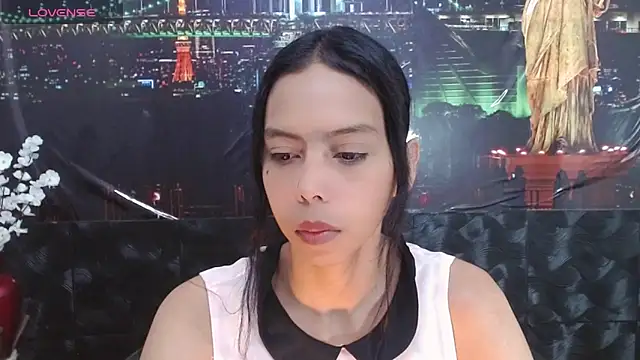 Snapshot of Catalella_Ar chatting on 05/05/26, 03:25 Catalella Ar online show from 05/05/26, 03:25