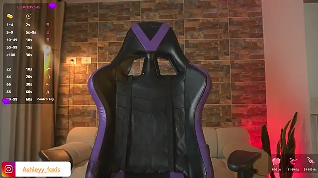 Snapshot of Ashleey_Fox chatting on 01/15/26, 12:59 Ashleey Fox online show from 01/15/26, 12:59