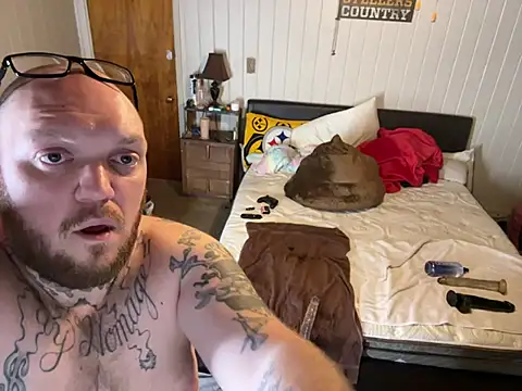 Snapshot of Satans_Play chatting on 03/11/25, 06:10 Satans Play online show from 03/11/25, 06:10