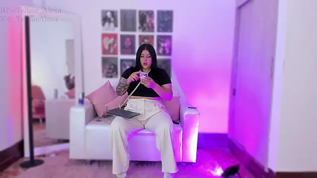 Snapshot of Tellme_Alexa chatting on 02/13/25, 08:55 Tellme Alexa online show from 02/13/25, 08:55