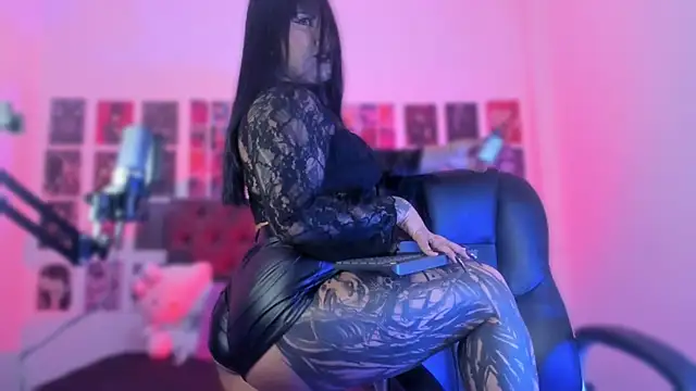 Snapshot of Tellme_Alexa chatting on 09/26/25, 03:16 Tellme Alexa online show from 09/26/25, 03:16