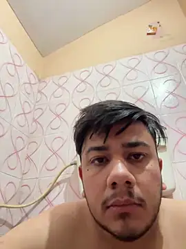 Snapshot of NakedPlayBoy chatting on 12/24/24, 02:43 NakedPlayBoy online show from 12/24/24, 02:43